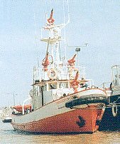  Filleau accost  sa pniche ponton